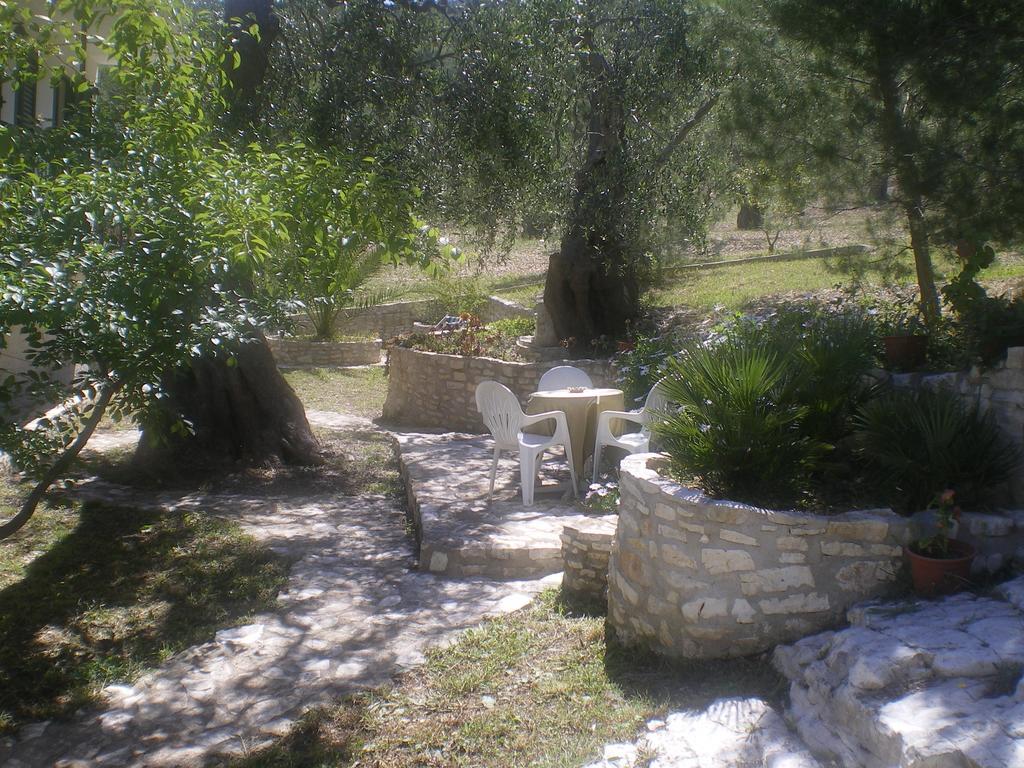 Azienda Agricola B&B Macchiaria เวียสเต ภายนอก รูปภาพ